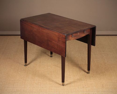 Georgian Mahogany Pembroke Table C.1800.