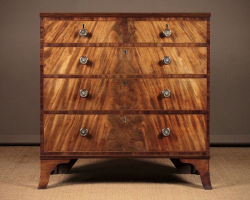 George IV Chest of Drawers with Flame Mahogany Front C.1820.