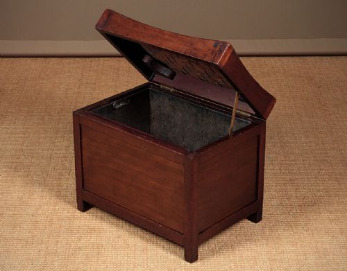 Arts & Crafts Leather Top Fireside Box Seat C.1910.