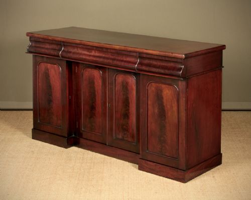 Mid 19th.c. Mahogany Chiffonier Sideboard C.1860.