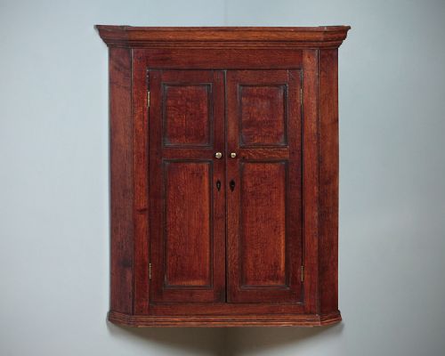 Georgian Oak Flat Front Corner Cupboard C.1800.
