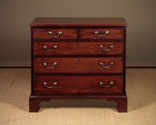 Late Georgian Mahogany Chest of Drawers C.1810.