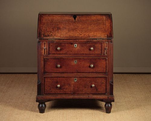 Small Georgian Oak Bureau C.1780.
