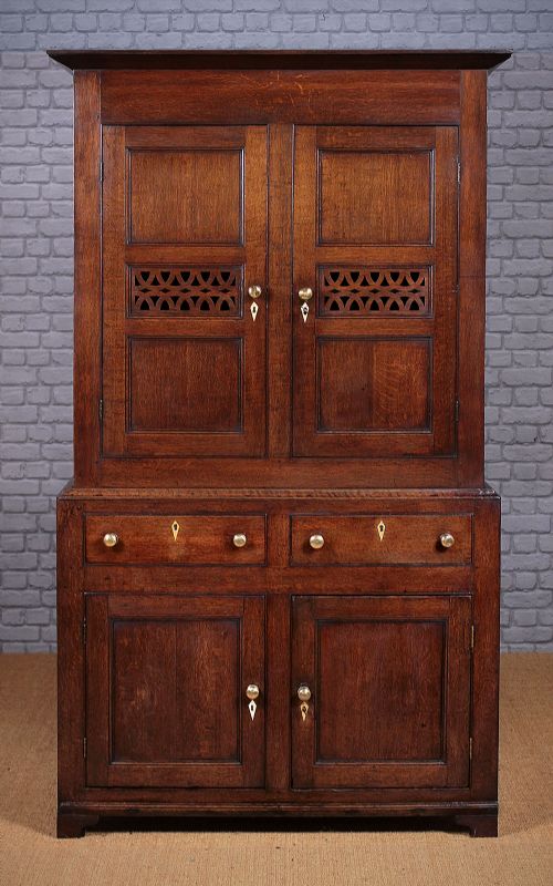 Georgian Welsh Oak Kitchen Cupboard C.1810.