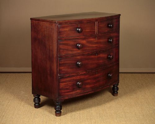 Mahogany Bow Front Chest of Drawers C.1820.
