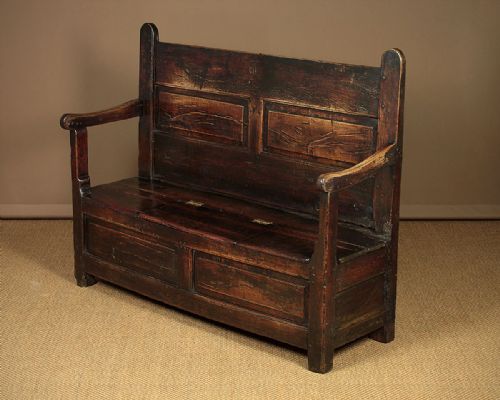 17th.c. Welsh Oak Box Settle C.1670.