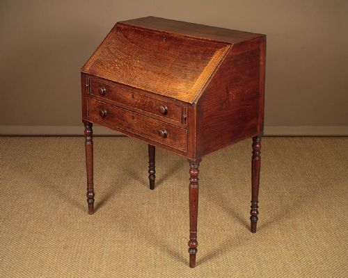 Small Georgian Oak Bureau C.1800.