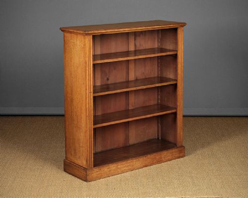 Edwardian Pale Oak Open Bookshelves C.1910.