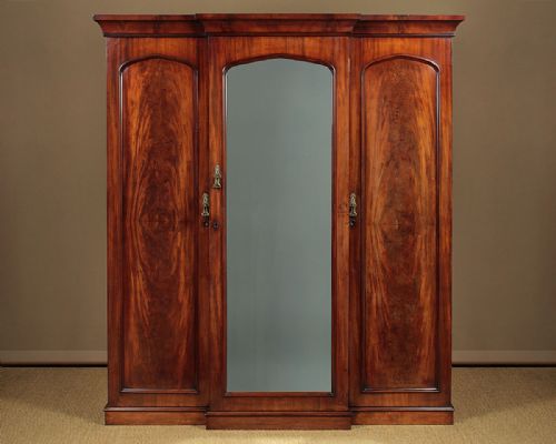 Early 19th.c. Mahogany Breakfront Wardrobe C.1830.
