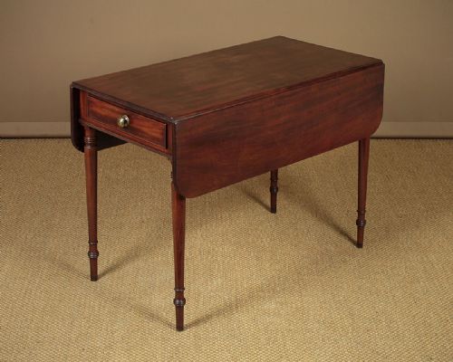 Georgian Mahogany Pembroke Table C.1800.