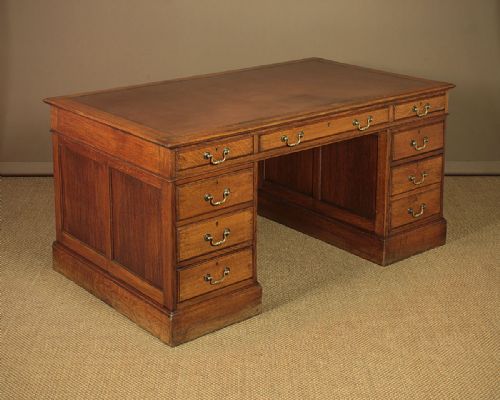 Early 20th.c. Oak Pedestal Desk C.1920.