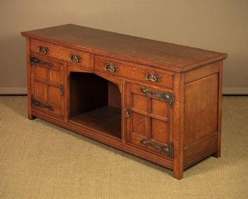 Late 19th.c. Arts & Crafts Style Oak Dresser C.1890.