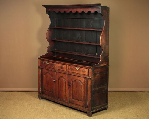 Unrestored 18th.c. Conwy Valley Welsh Dresser C.1760.