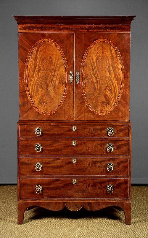Early 19th.c. Mahogany Linen Press C.1820.