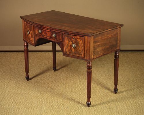 Small Georgian Mahogany Sideboard C.1810.