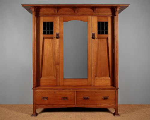 Oak Arts & Crafts Wardrobe C.1900.