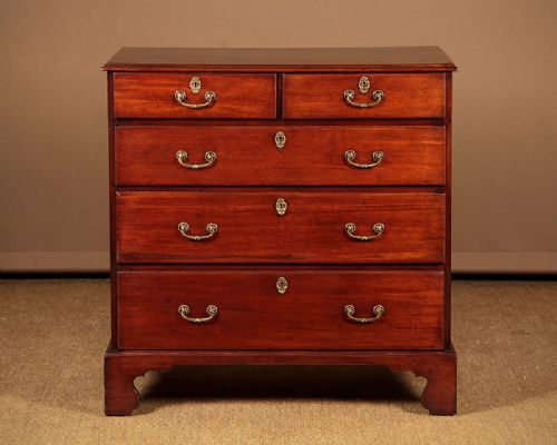 Late Georgian Mahogany Chest of Drawers C.1800.