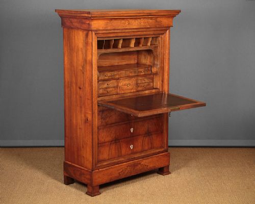 French Walnut Secretaire Abattant C.1830.