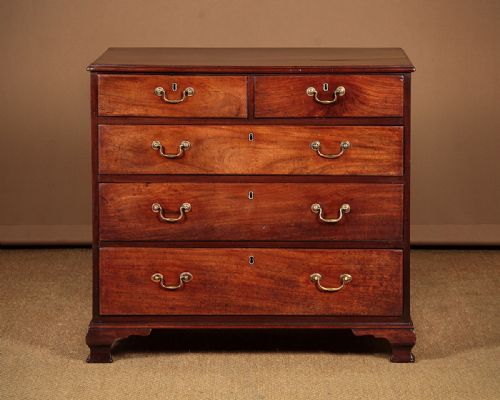 Georgian Mahogany Chest of Drawers C.1800.