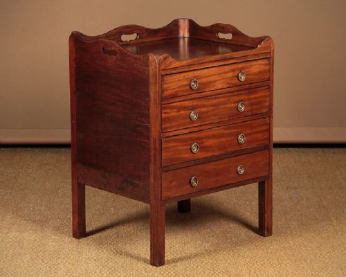 Small Georgian Tray Top Chest of Drawers C.1800.