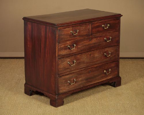 Small Georgian Mahogany Chest of Drawers C.1800.