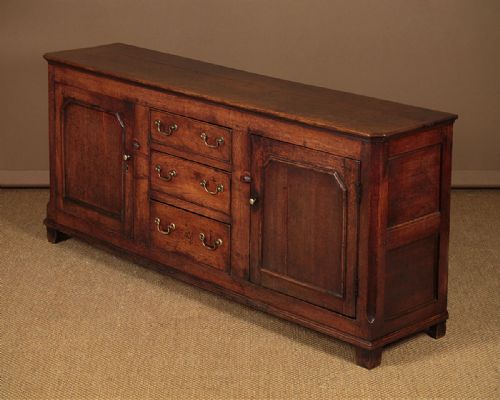 Early 19th.c. Oak Dresser Base C.1810.