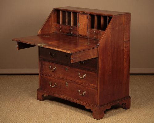 Small Georgian Oak Bureau C.1790.