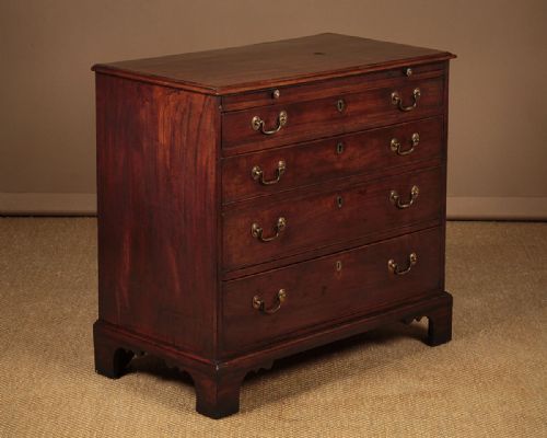 Small Georgian Mahogany Chest of Drawers C.1800.