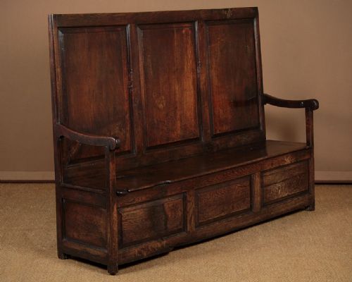 Large 18th.c. Oak Box Settle C.1780