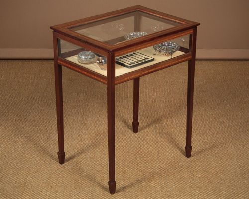 Bijouterie Display Top Table C.1910.