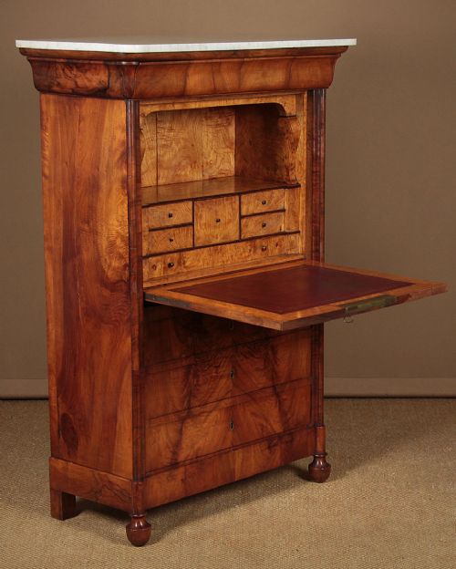 French Walnut Secretaire Abattant C.1830