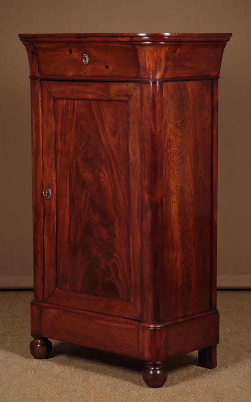 19th.c. Beidermeier Mahogany Cabinet C.1840.