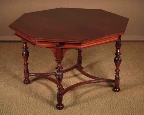 Walnut Centre Table by Gillow & Co. C.1890.