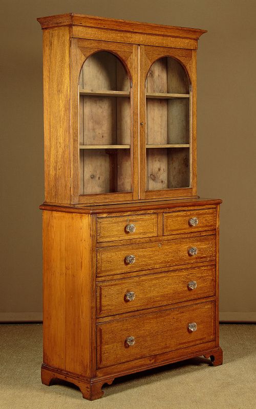 Welsh Oak Cwpwrdd Gwydr C.1830