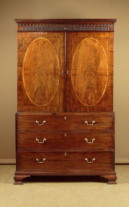 Georgian Mahogany Linen Press C.1800