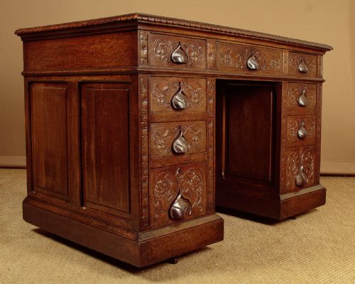 Art Nouveau Carved Oak Kneehole Desk C.1890