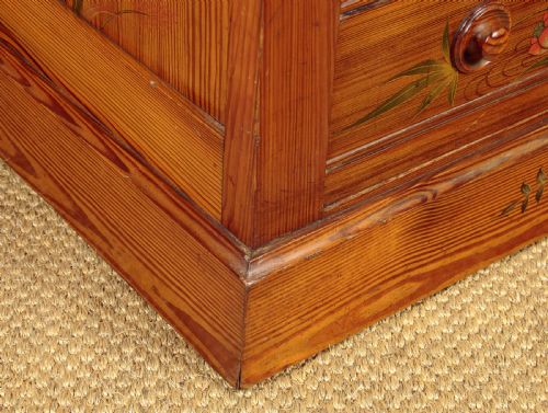 CHEST OF DRAWERS WITH EXOTIC LACQUERWORK DECORATION C1890 - ADDITIONAL PHOTO 12