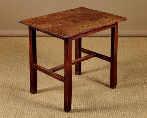 Small 18th.c. Welsh Oak Side Table C.1760