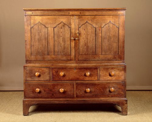 Welsh Oak Linen Press C.1800
