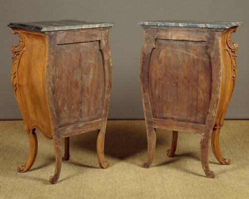 PAIR OF WALNUT BOMBE SIDE CABINETS C1900 - ADDITIONAL PHOTO 12