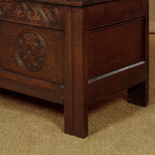 SMALL 18THC OAK COFFER - ADDITIONAL PHOTO 8