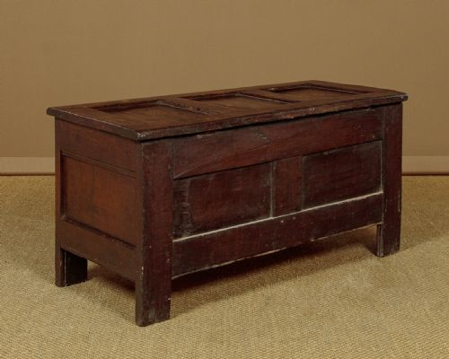 SMALL 18THC OAK COFFER - ADDITIONAL PHOTO 9