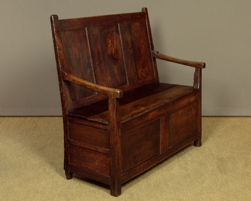 Small Welsh Oak Box Settle C.1800