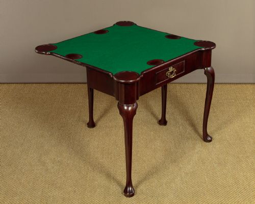 GEORGIAN MAHOGANY FOLD OVER GAMES TABLE C1750