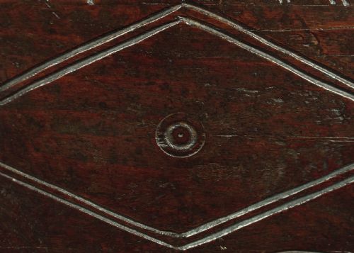 NAIVE CARVED OAK SIX PLANK CHEST C1600 - ADDITIONAL PHOTO 8