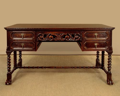 CAROLEAN STYLE OAK DESK C1910 - ADDITIONAL PHOTO 2