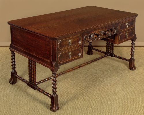 CAROLEAN STYLE OAK DESK C1910 - ADDITIONAL PHOTO 3
