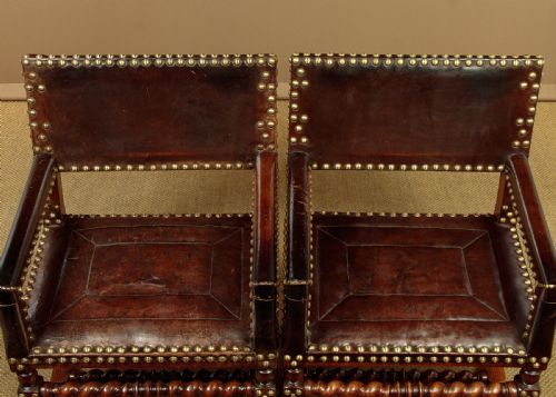 PAIR OF 17THC STYLE LEATHER ARMCHAIRS C1920 - ADDITIONAL PHOTO 4