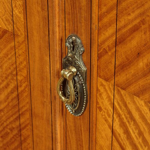SATINWOOD LINEN PRESS BY WARING GILLOW C1910 - ADDITIONAL PHOTO 9
