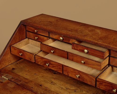 SMALL GEORGIAN OAK BUREAU C1800 - ADDITIONAL PHOTO 7